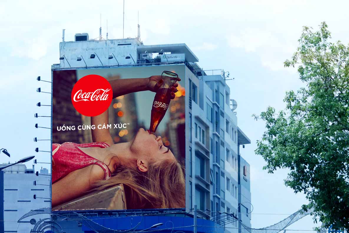billboard-quảng-cáo-taste-the-feeling-cocacola